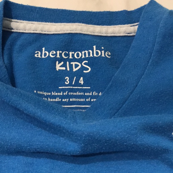 Boy blue vneck Abercrombie kids T-shirt - Picture 2 of 5